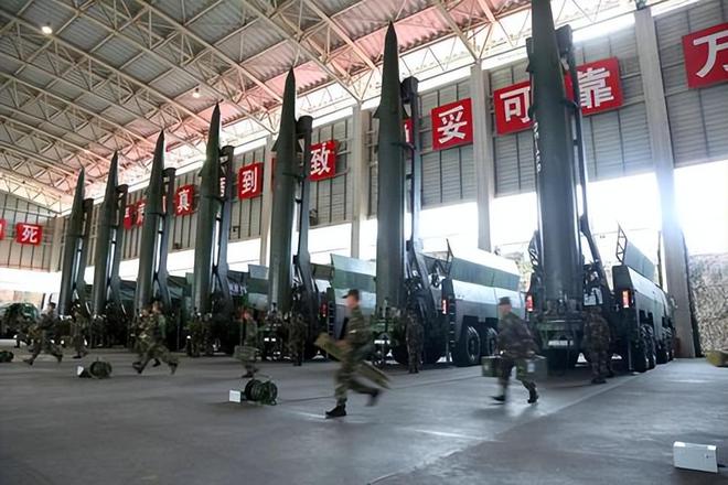 司令：若中国武力收台将摧毁中方火箭军凯发K8国际版大话剑指中国！美军印太(图3)