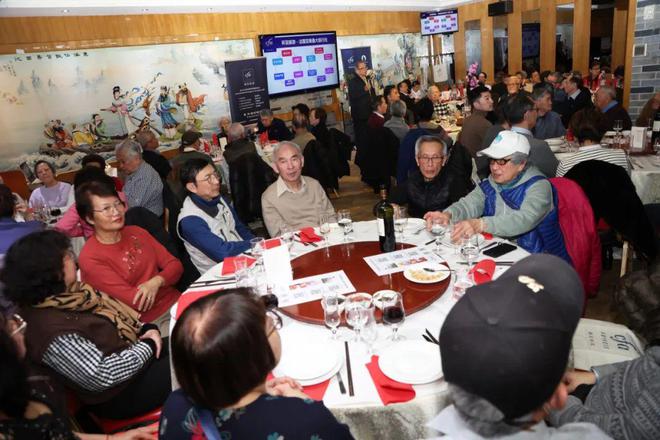 品推介会成功举行 2024年营业额创成立39年来最佳凯发k8娱乐登录环亚旅游客户联欢会暨2025旅游产(图3)